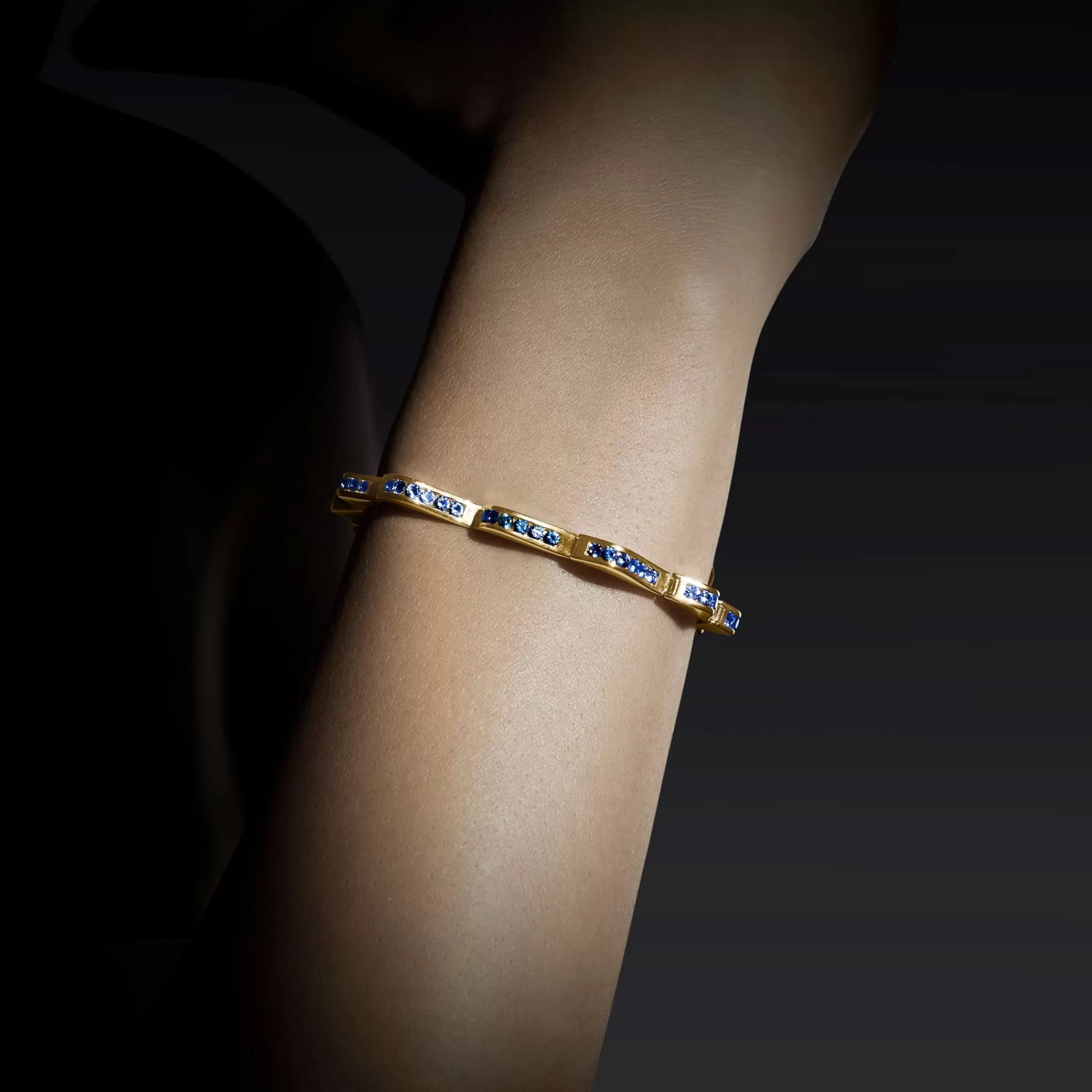 Online LAGOS 18K Gold Blue Sapphire Link Wave Bracelet